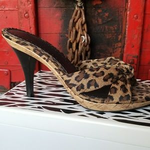 💣FUN Leopard/Cork Heels💣
